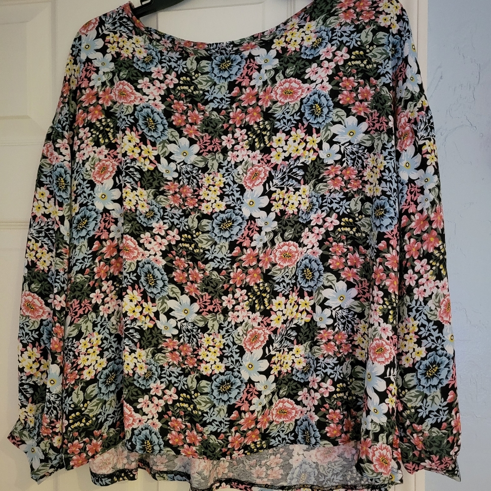 Floral LOFT blouse